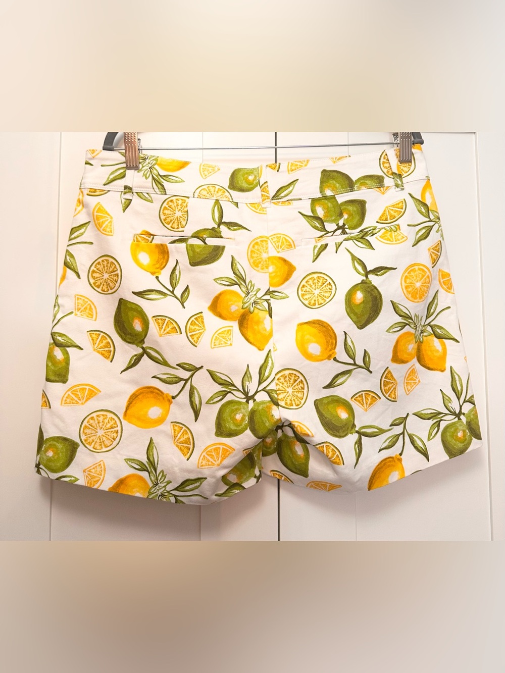 Lemons and Lines Fruit Print Isaac Mizrahi Shorts Sz 12 - Picture 2 of 3